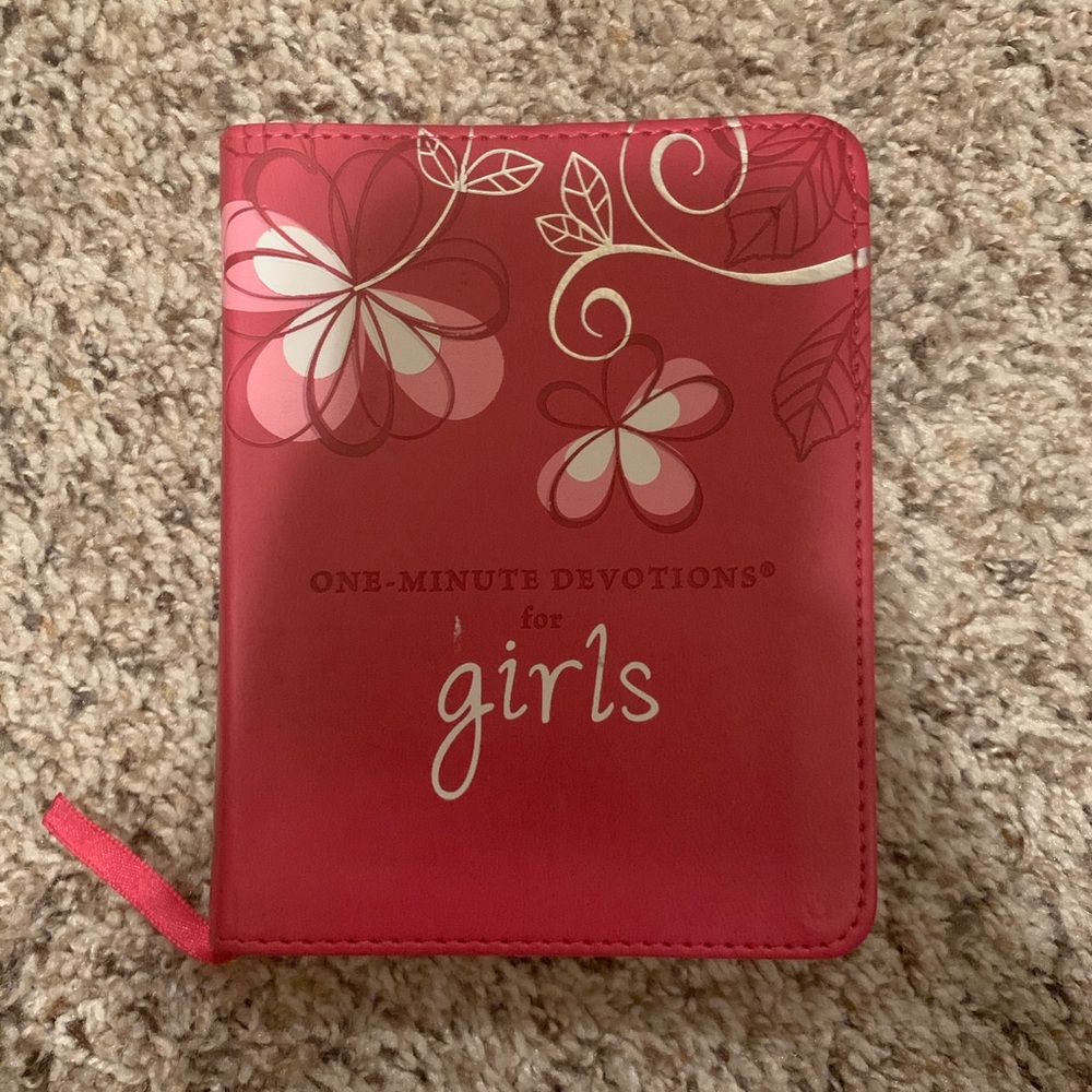 Daily Devotional Bible